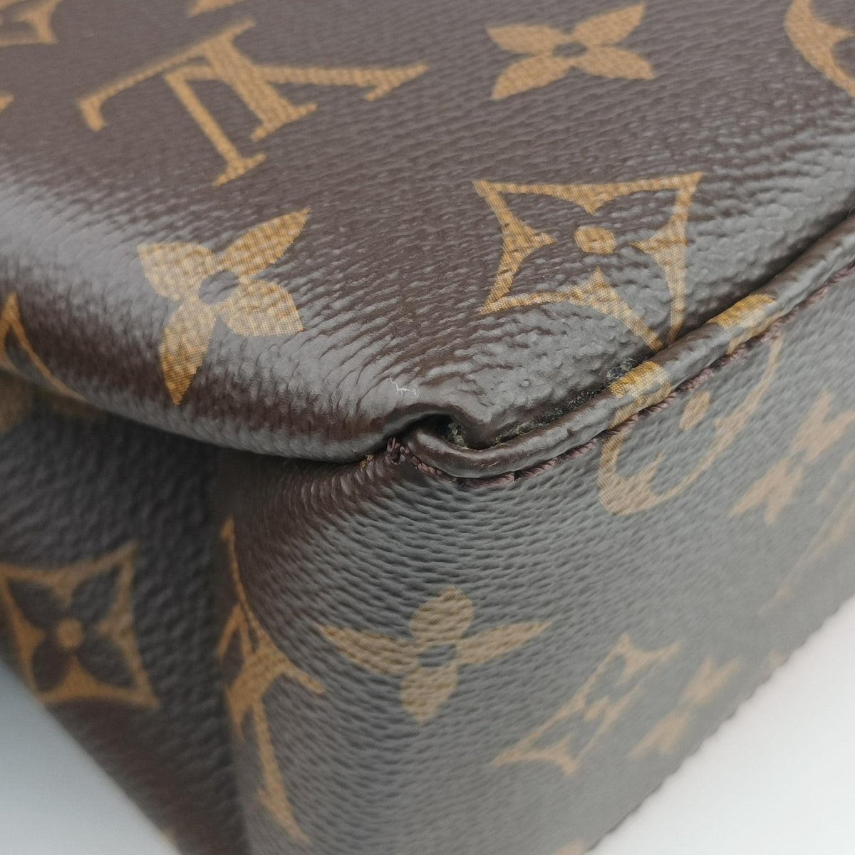 Vintage Louis Vuitton MARIGNAN Brown × Coquelicot Monogram Canvas×calf leather M44286 shoulderbag | stylenewstar