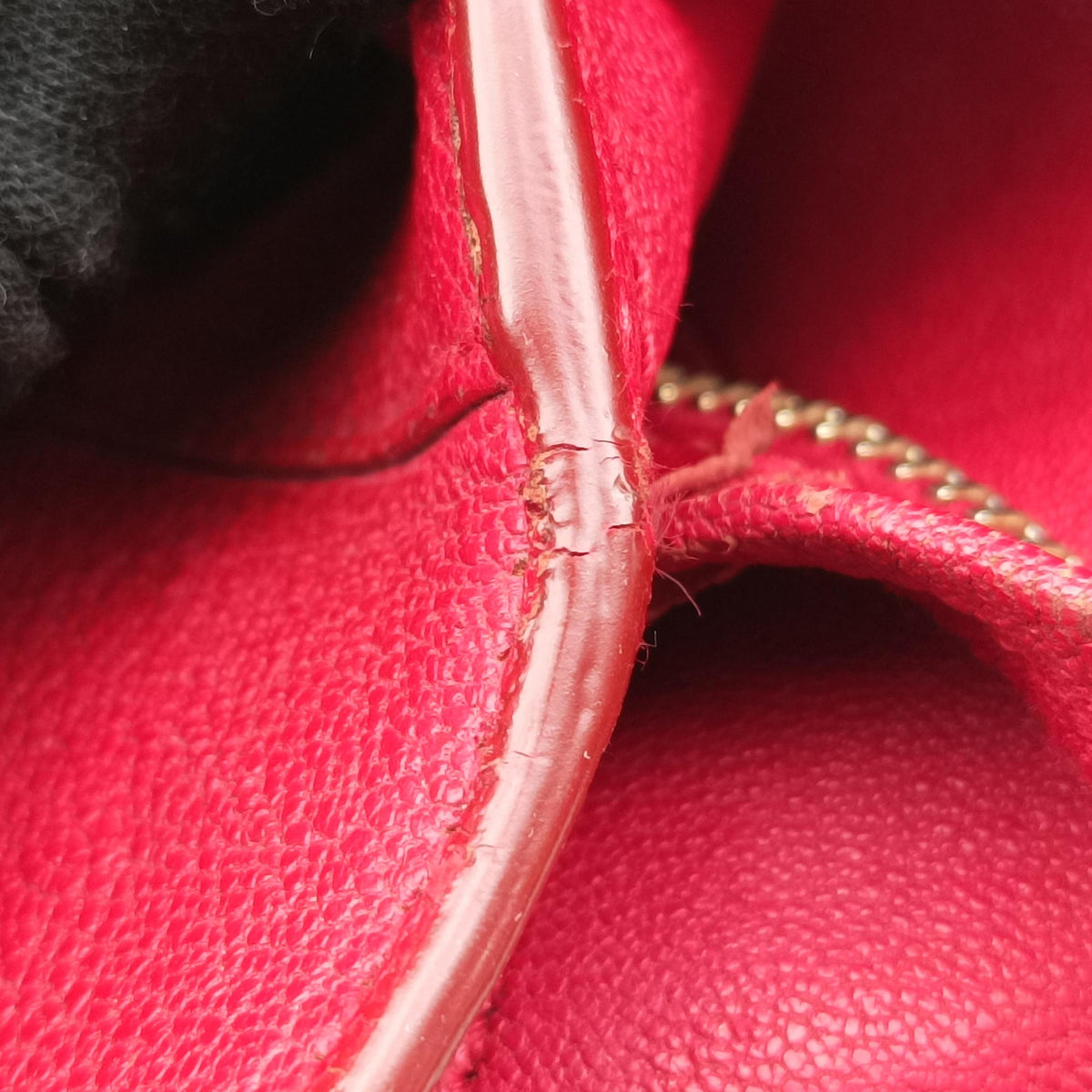 Pre-owned Yves Saint Laurent CABAS CHYC Red Leather 311220 handbag | stylenewstar