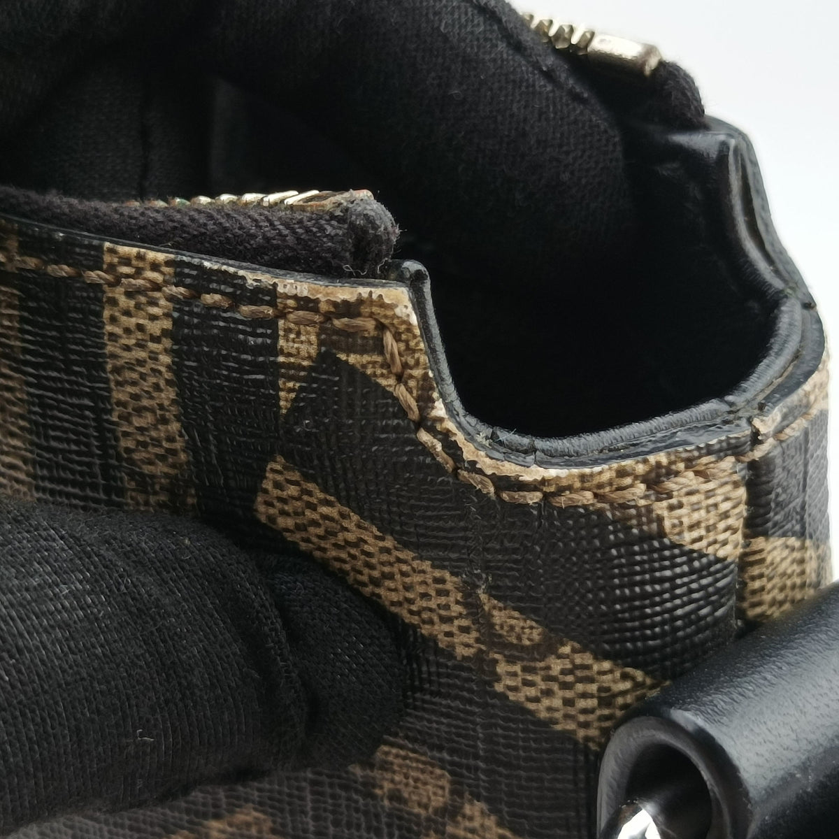 Pre-owned Gucci GG Caleido bee Web Multicolour PVC coated canvas 471466 shoulderbag | stylenewstar