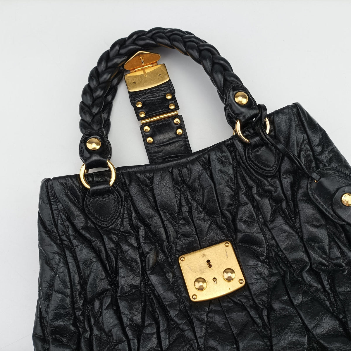 Pre-owned Miu Miu Matelasse Black Leather  shoulderbag | stylenewstar