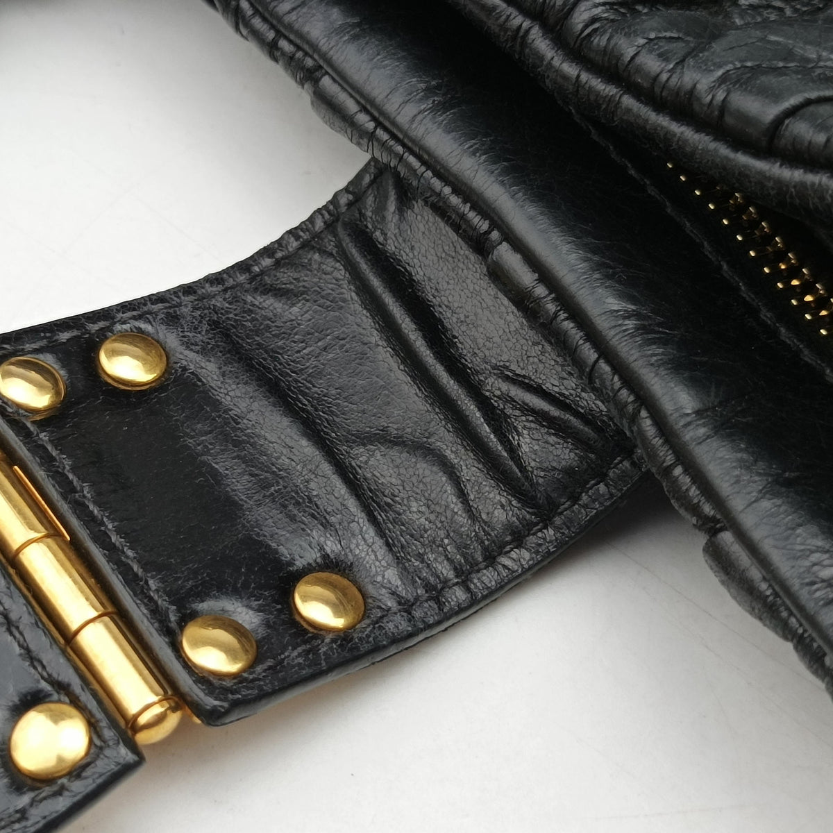 Pre-owned Miu Miu Matelasse Black Leather  shoulderbag | stylenewstar
