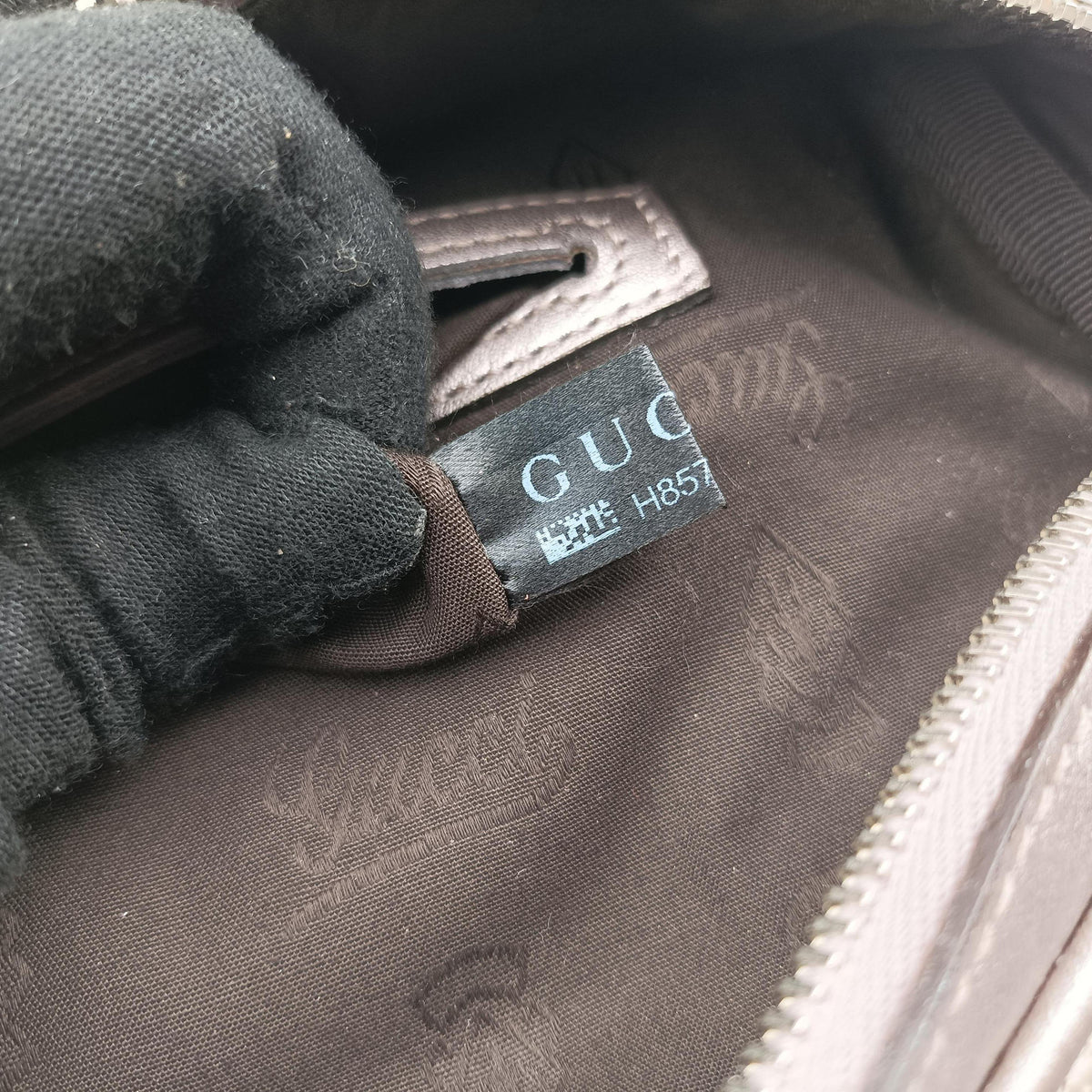 Secondhand Gucci GG Imprime Golden PVC-coated canvas 233269 bum bag/waist bag | stylenewstar