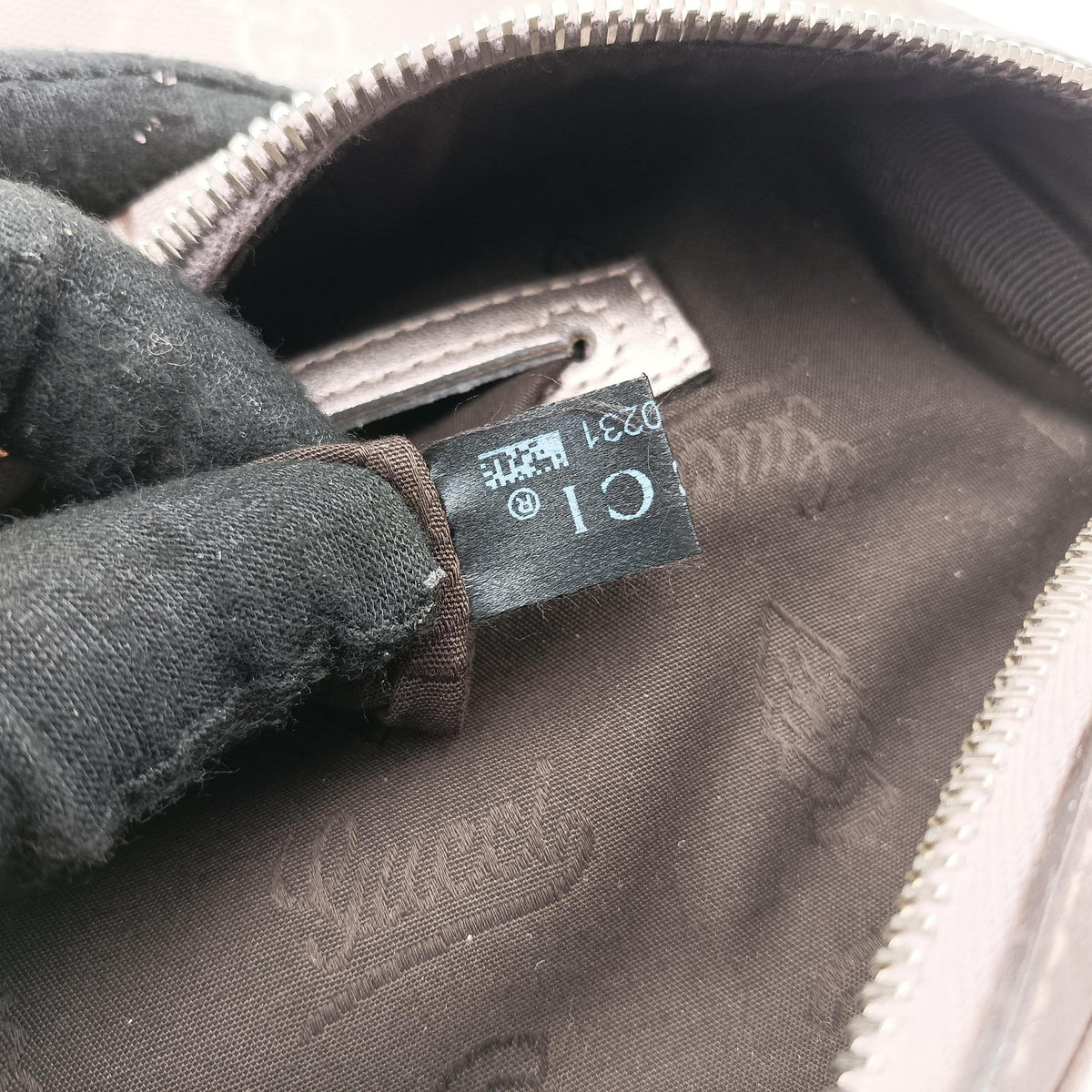 Secondhand Gucci GG Imprime Golden PVC-coated canvas 233269 bum bag/waist bag | stylenewstar