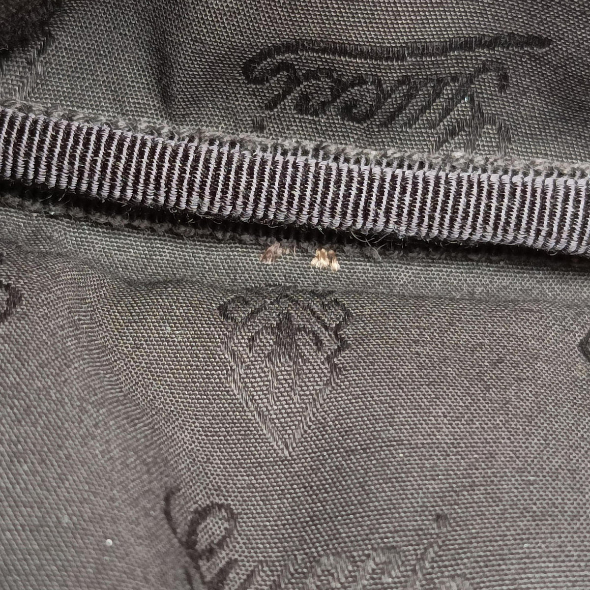 Secondhand Gucci GG Imprime Golden PVC-coated canvas 233269 bum bag/waist bag | stylenewstar