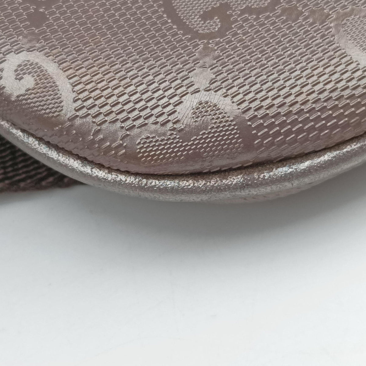 Secondhand Gucci GG Imprime Golden PVC-coated canvas 233269 bum bag/waist bag | stylenewstar