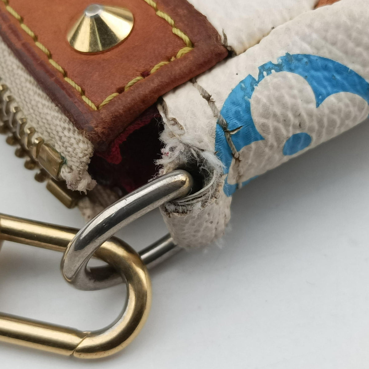 Vintage Louis Vuitton Pochette Accessoires white Monogram Multicolor M92649 shoulderbag | stylenewstar