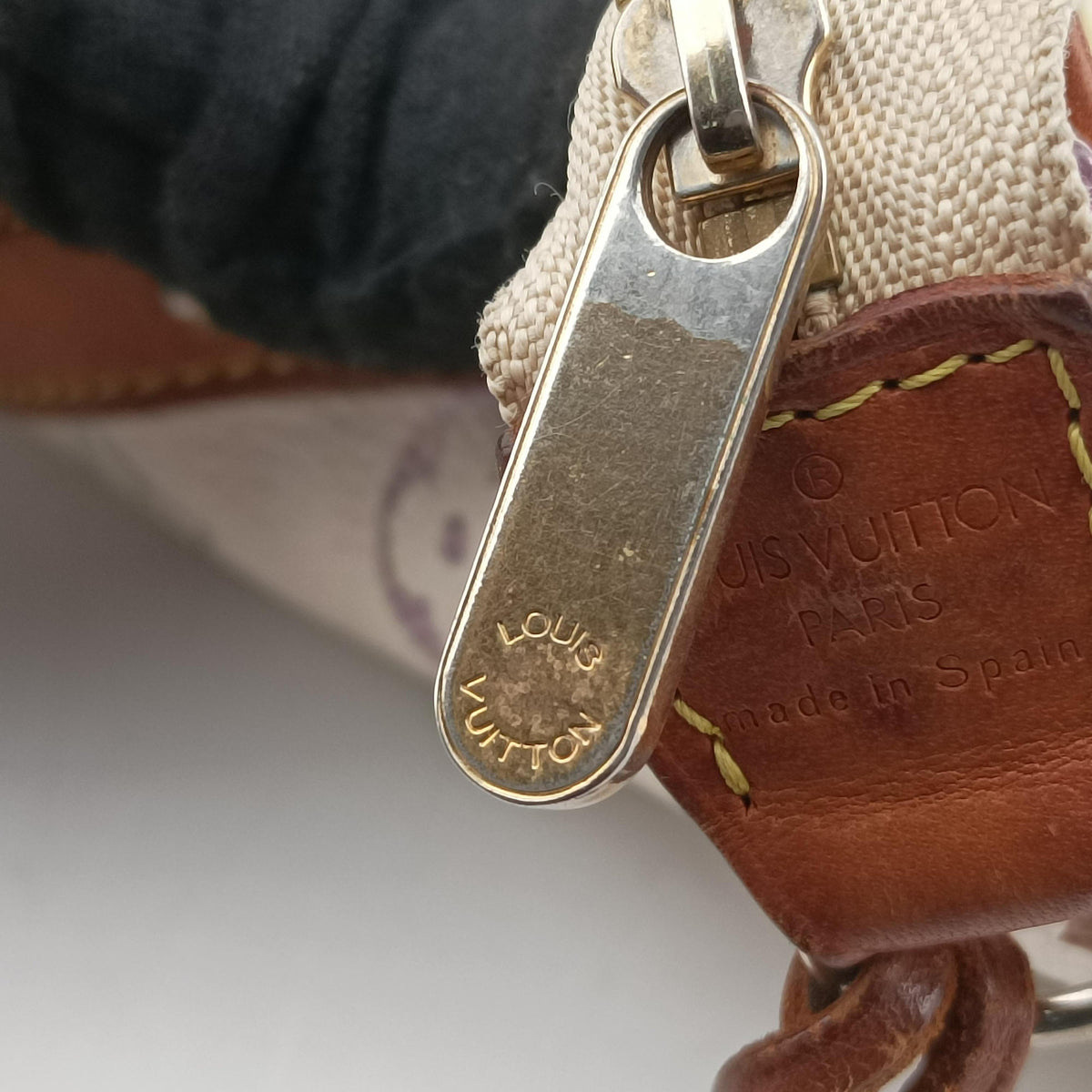 Vintage Louis Vuitton Pochette Accessoires white Monogram Multicolor M92649 shoulderbag | stylenewstar