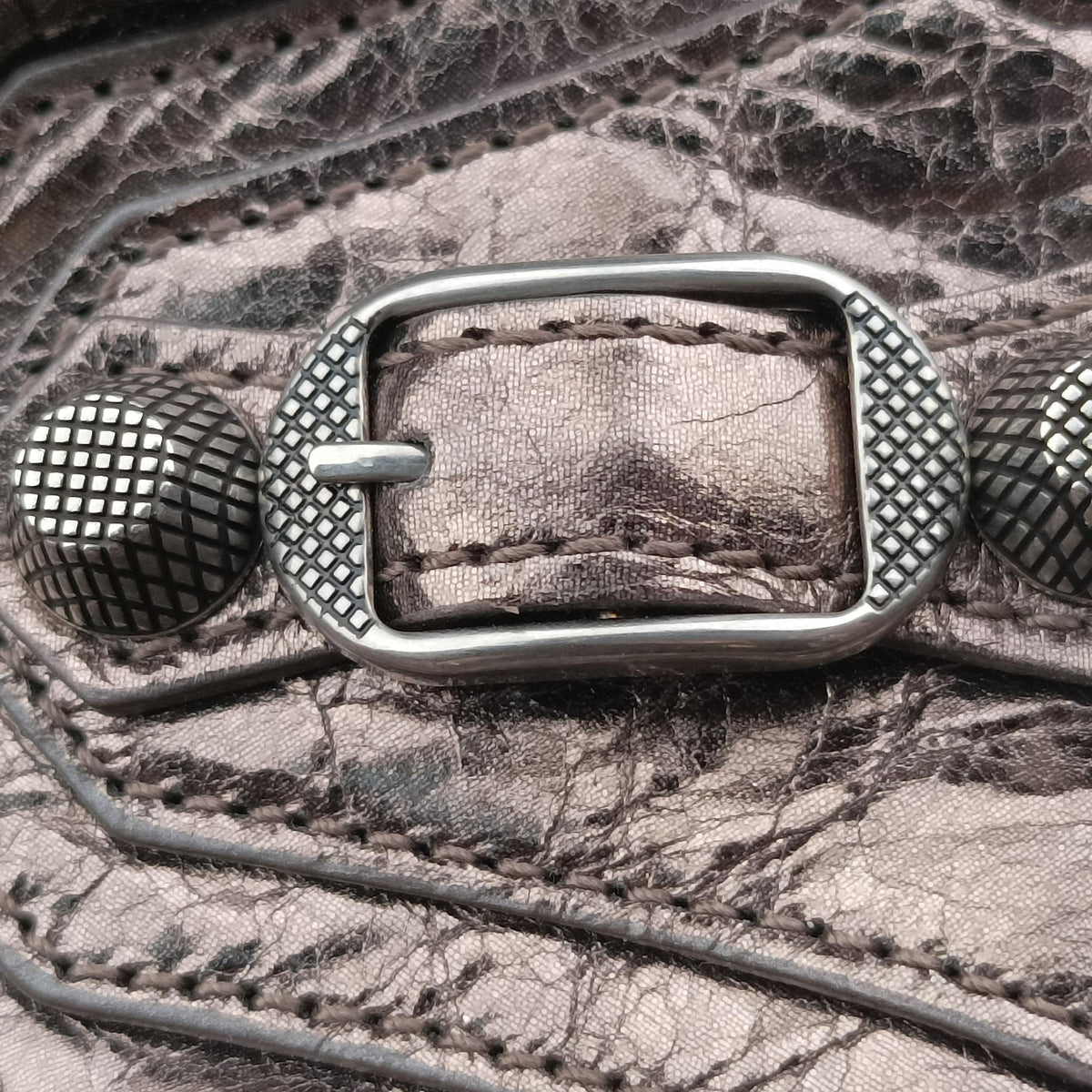 Vintage Balenciaga Le Cagole Silver lambskin  shoulderbag | stylenewstar