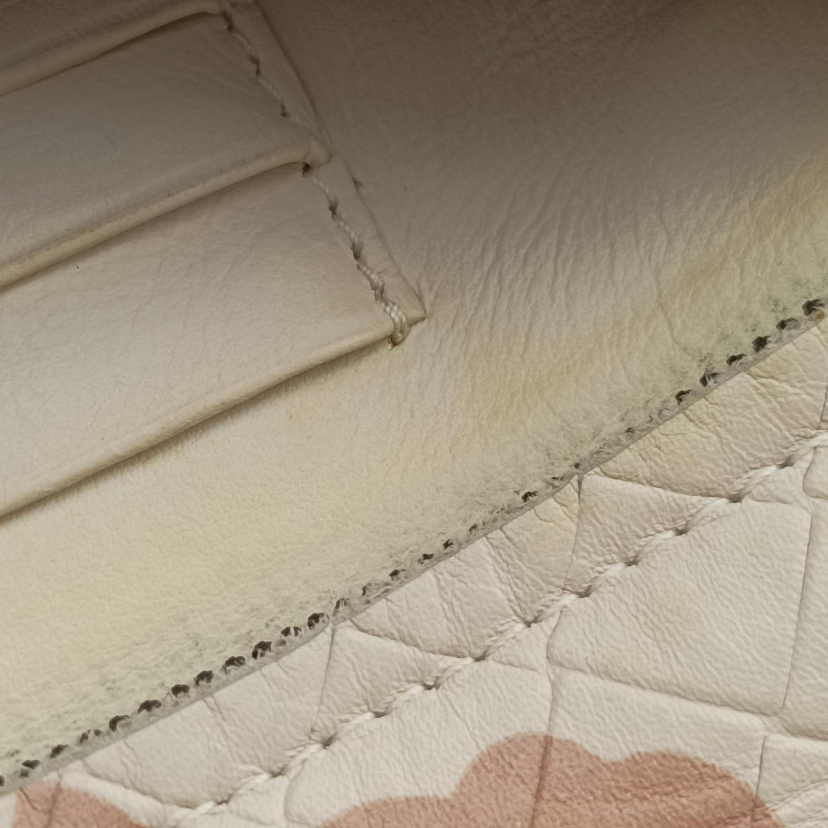 Pre-owned Bottega Veneta Intrecciato butterfly White x Multicolour lambskin  shoulderbag | stylenewstar