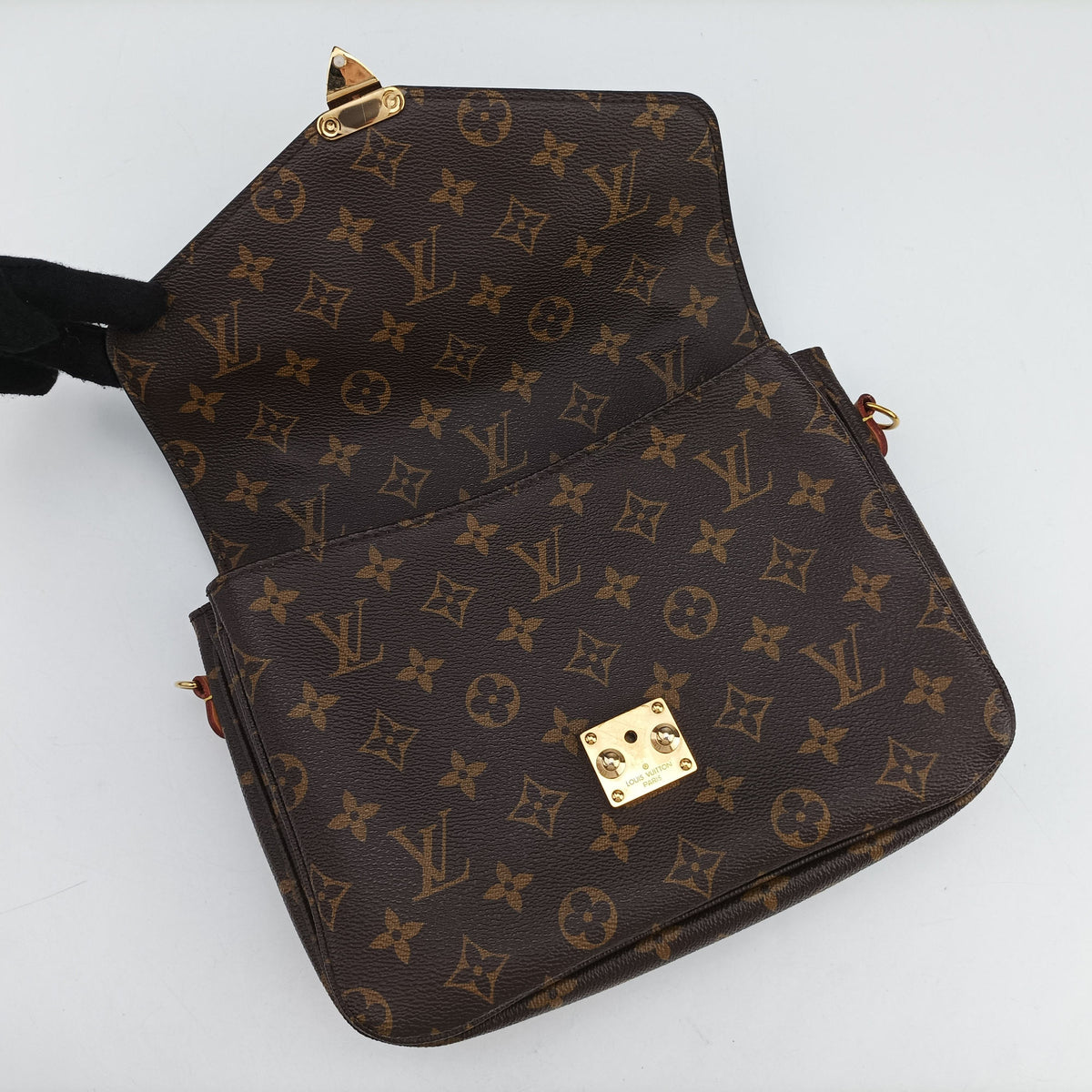 Pre-owned Louis Vuitton Pochette Metis MM Brown Monogram canvas M44875 shoulderbag | stylenewstar