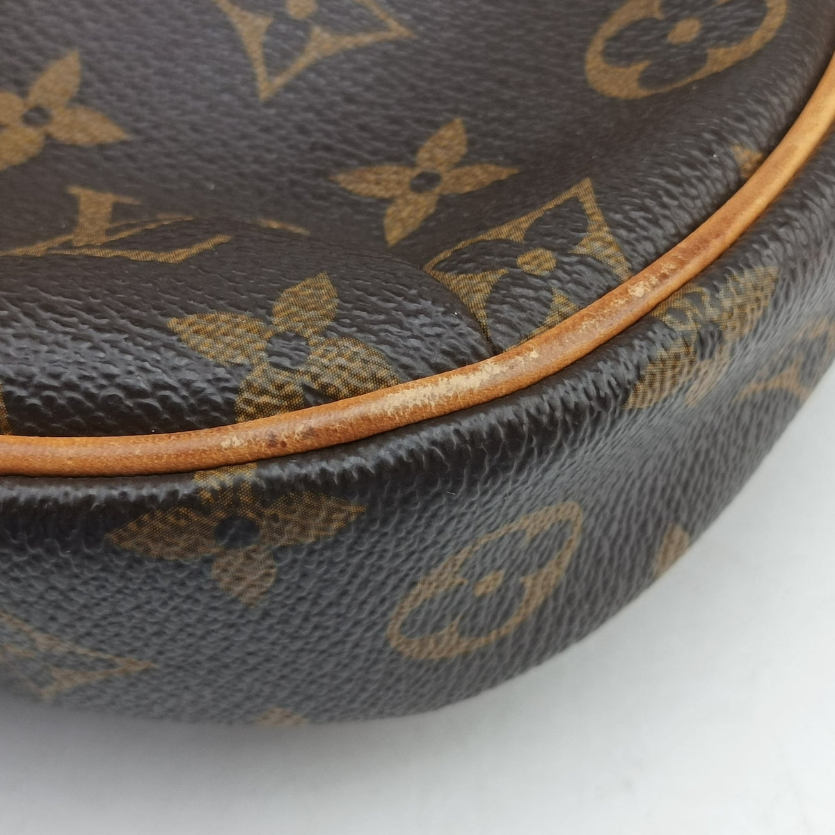 Vintage Louis Vuitton Odeon PM Brown Monogram Canvas M56390 shoulderbag | stylenewstar