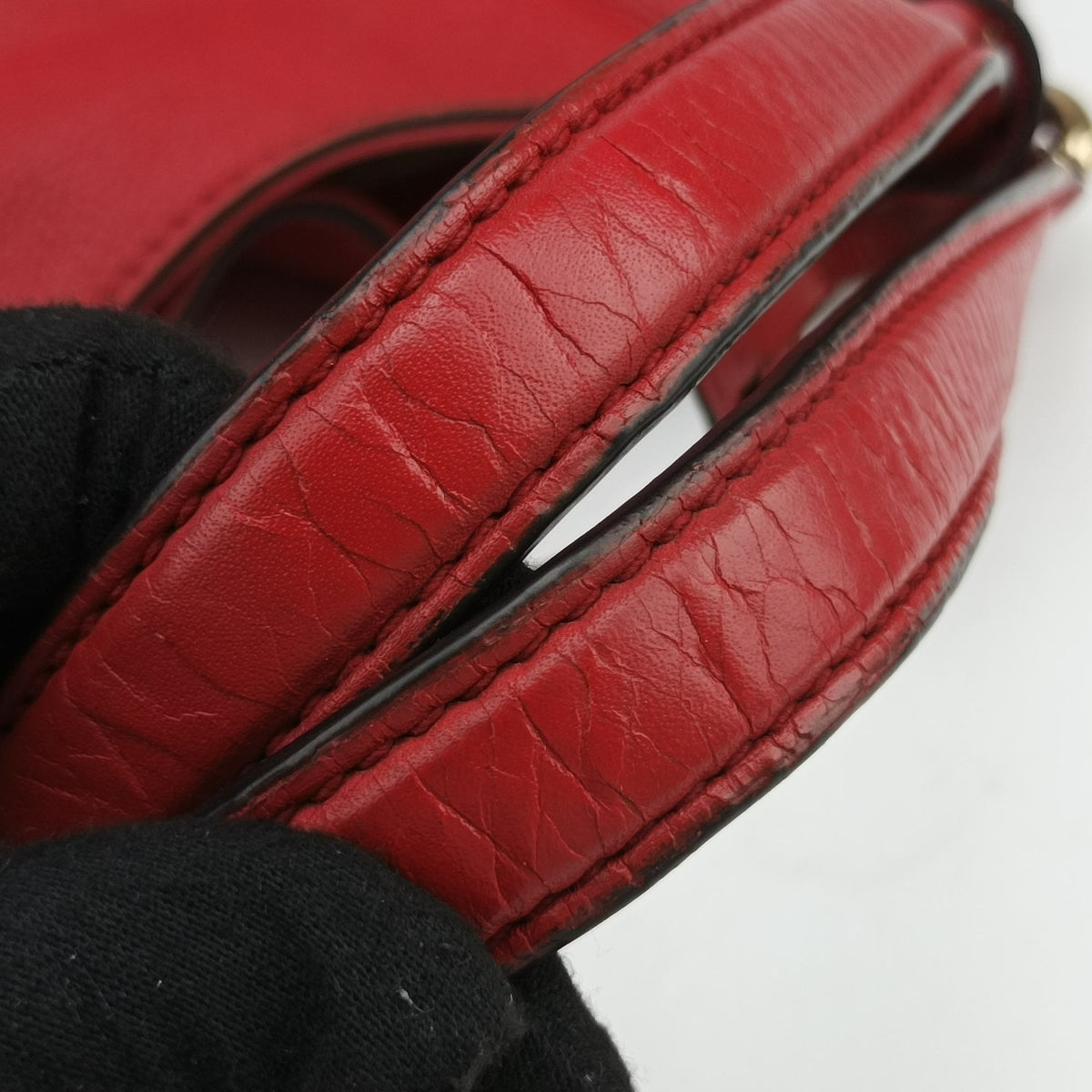 Pre-owned Gucci Soho Red Leather 282309 handbag | stylenewstar