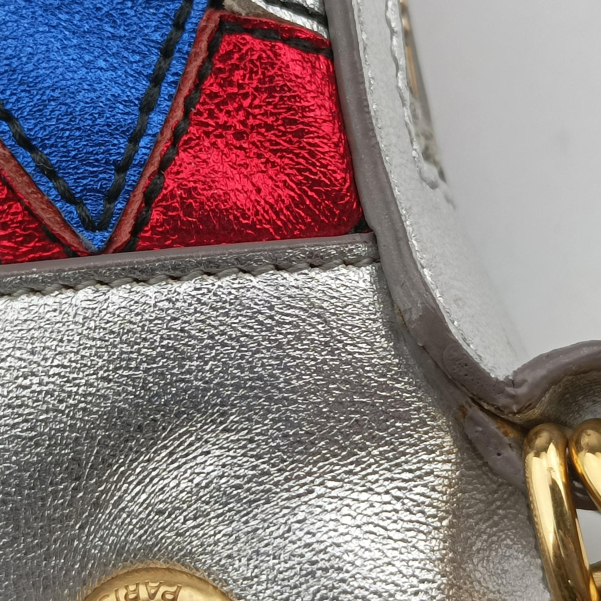 Pre-owned Yves Saint Laurent Emmanuelle Bucket Silver×Multicolour Leather 357603 shoulderbag | stylenewstar