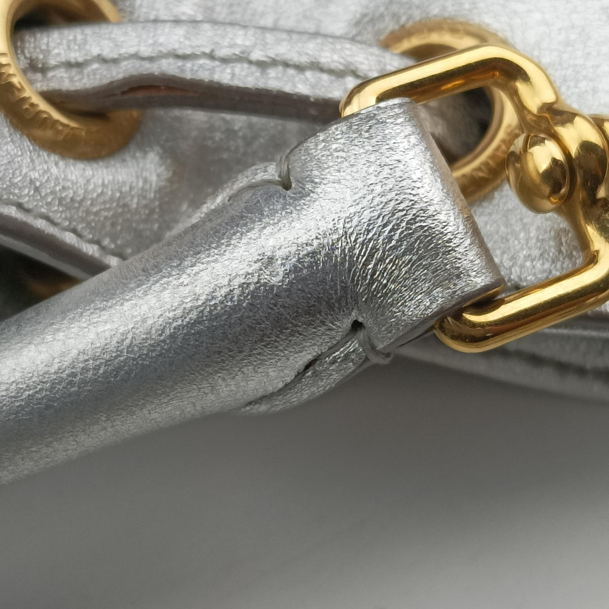Pre-owned Yves Saint Laurent Emmanuelle Bucket Silver×Multicolour Leather 357603 shoulderbag | stylenewstar