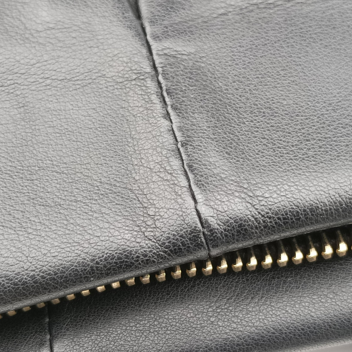 Pre-owned Bally Mewah Black Leather  shoulderbag | stylenewstar