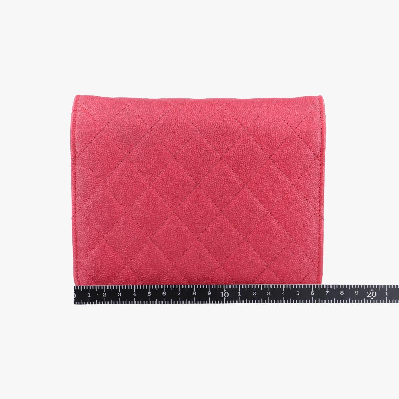 Pre-owned Chanel Square Matelasse Red caviar skin A84310 shoulderbag | stylenewstar