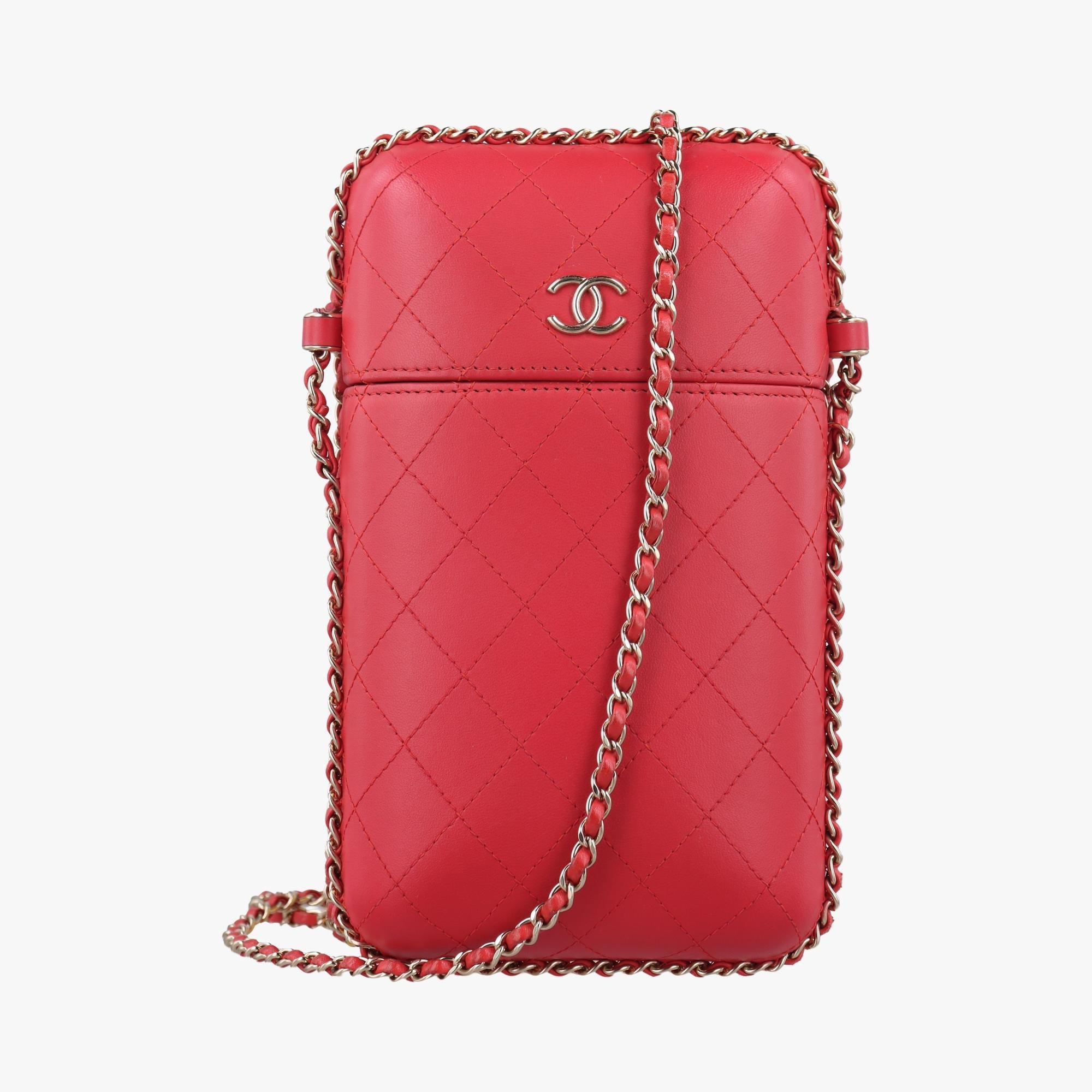 Pre-owned Chanel Chanel CC  Phone Holder Red lambskin A94471 shoulderbag | stylenewstar