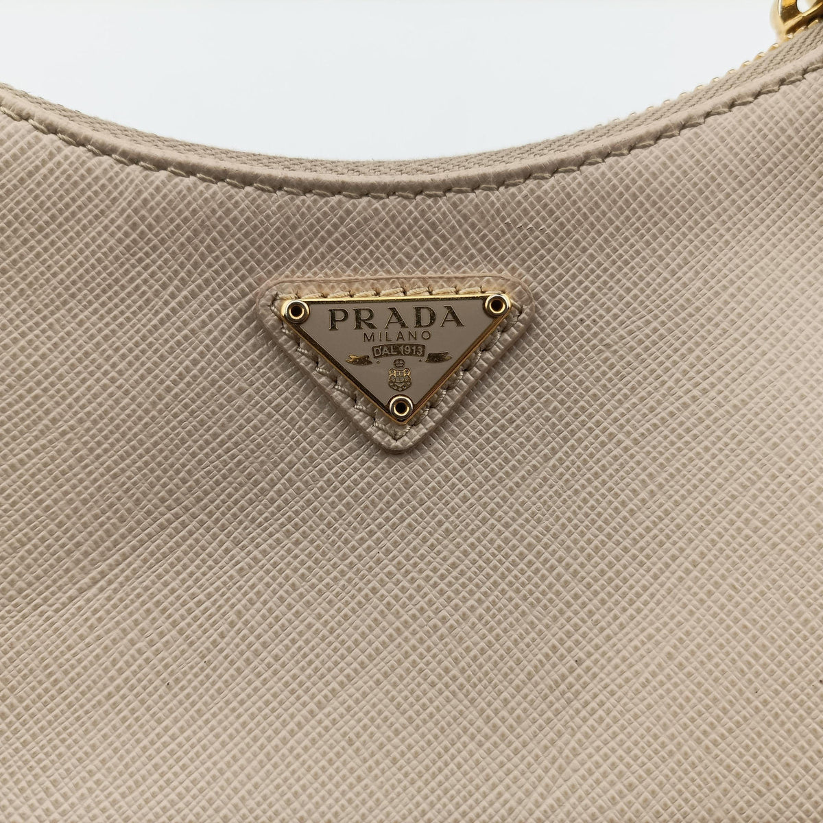 Secondhand Prada Re-Edition 2005 Beige SAFFIANO Leather 1BH204 shoulderbag | stylenewstar