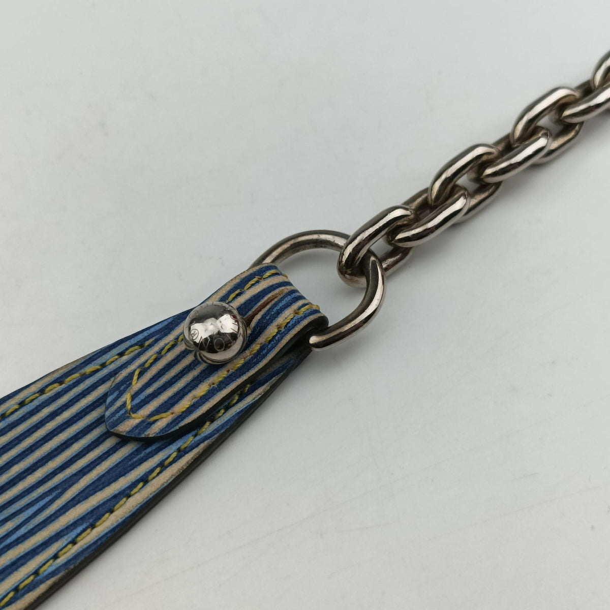 Pre-owned Louis Vuitton Portefeuille Twist Denim blue Epi M61036 shoulderbag | stylenewstar