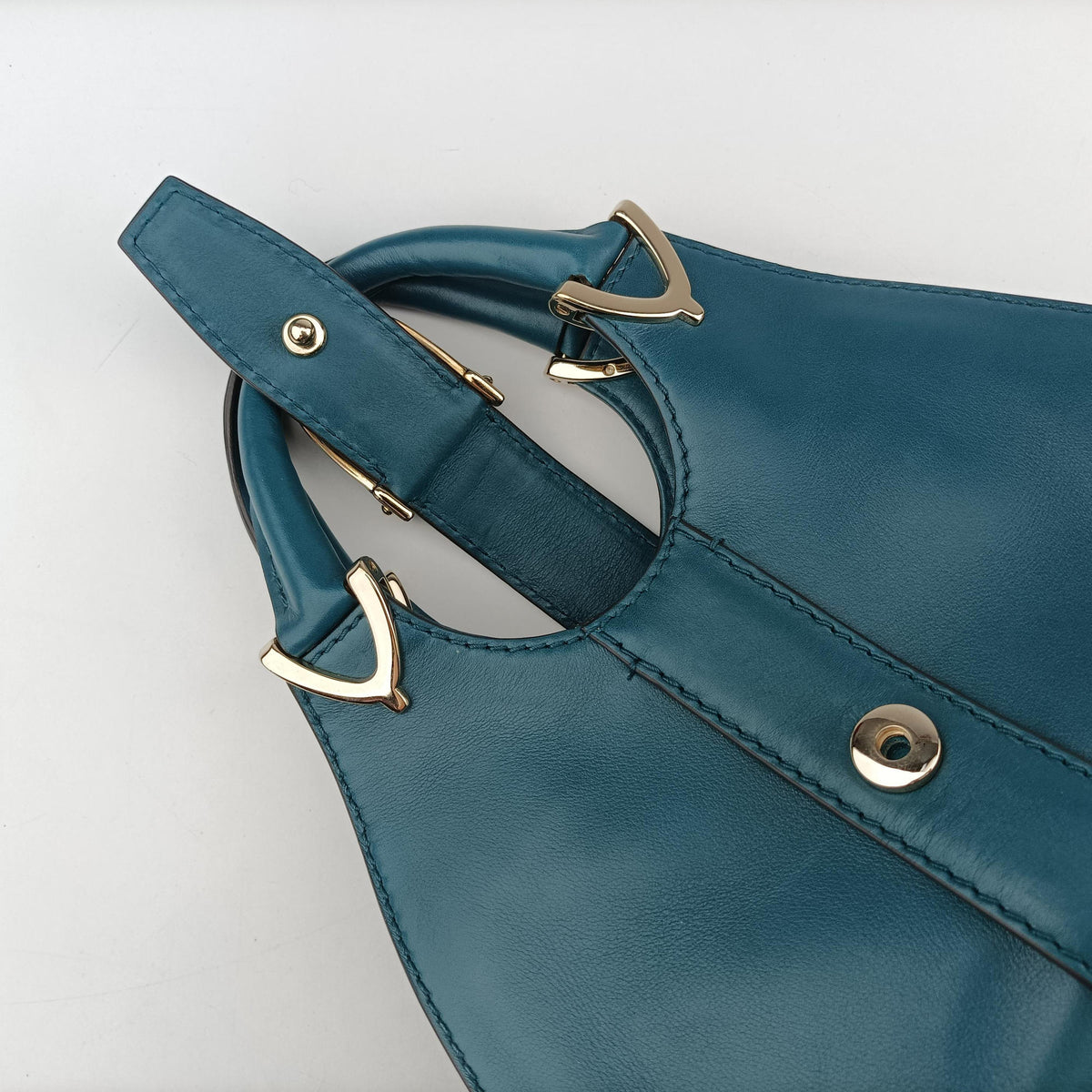 Pre-owned Gucci Stirrup Green Leather 277515 shoulderbag | stylenewstar
