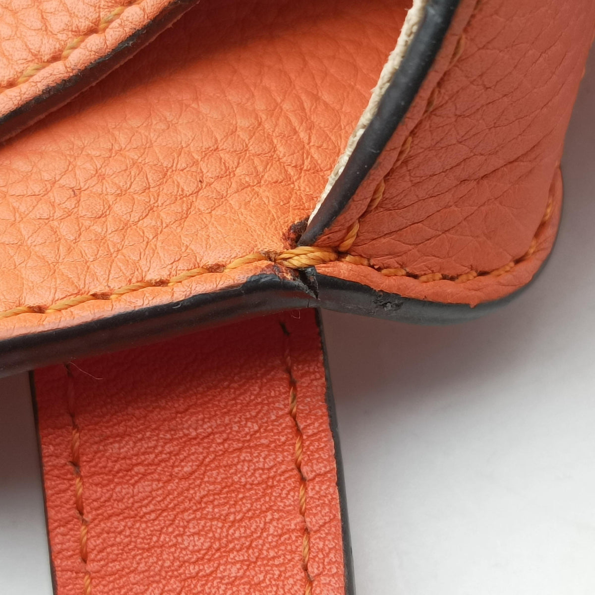 Secondhand Loewe Hammock Orange Leather  shoulderbag | stylenewstar