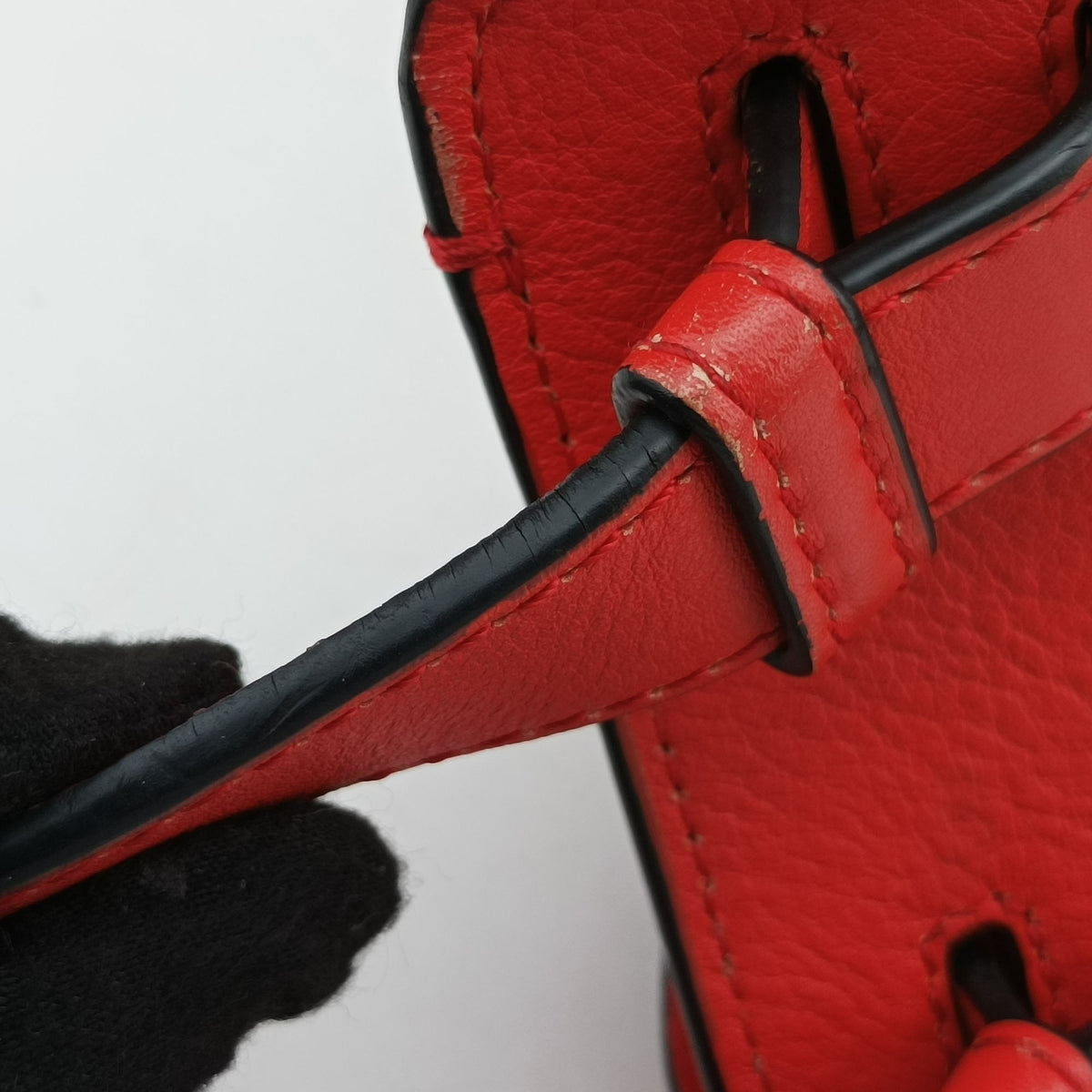 Pre-owned Loewe hammock Red leather  shoulderbag | stylenewstar