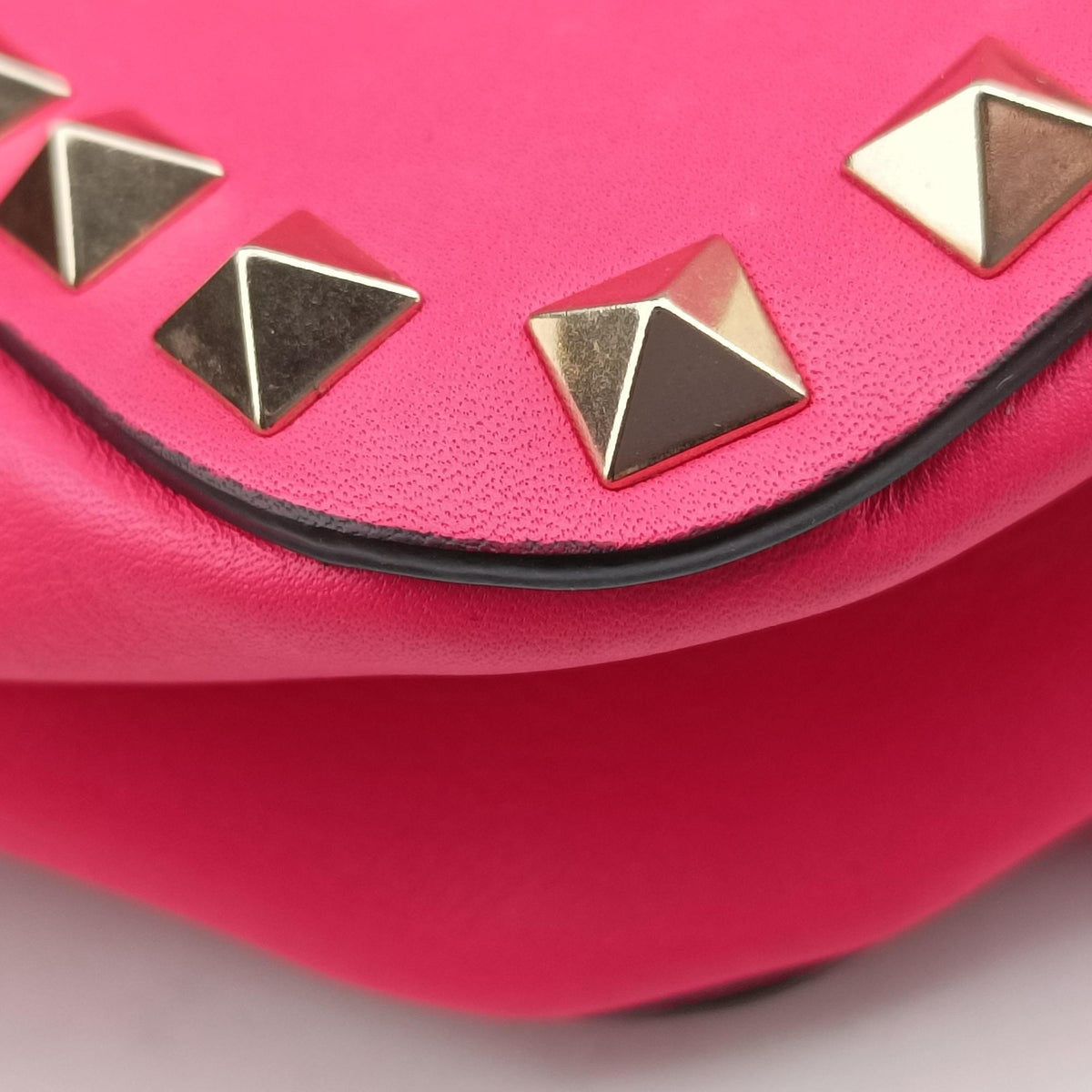 Pre-owned Valentino Rockstud Rose Leather  shoulderbag | stylenewstar