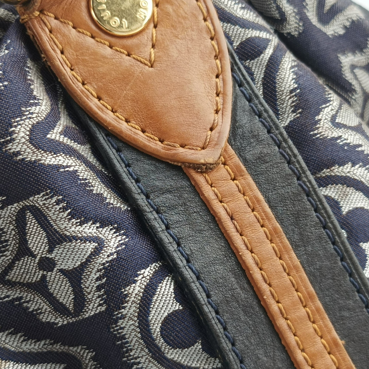 Pre-owned Louis Vuitton Aviator Marine×Navy Leather×Canvas M40383 shoulderbag | stylenewstar