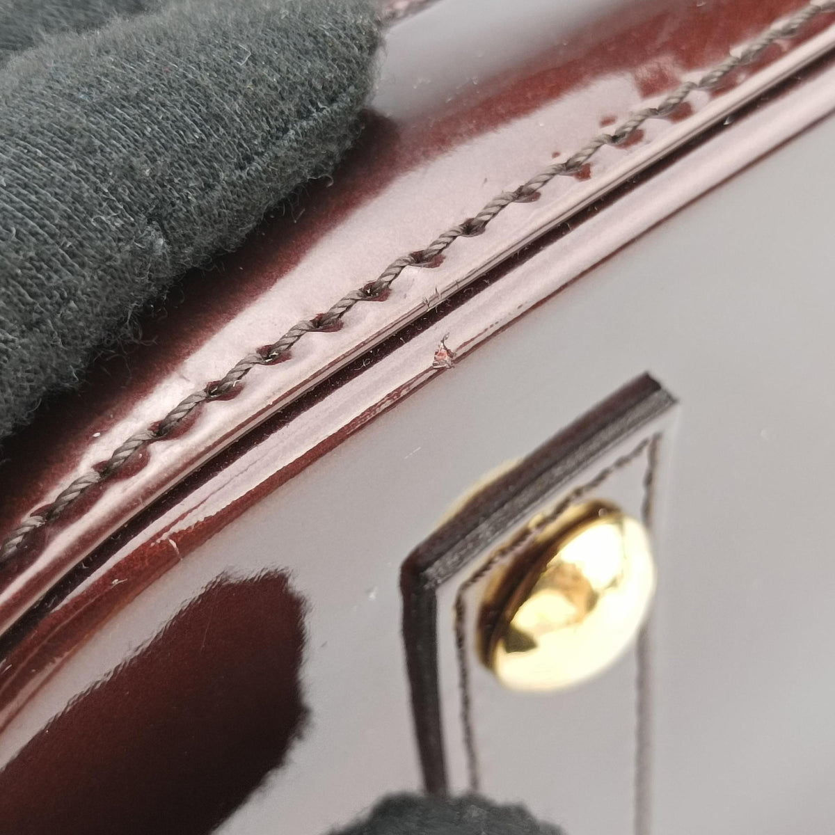 Vintage Louis Vuitton Alma PM Amarante Vernis M91611 handbag | stylenewstar
