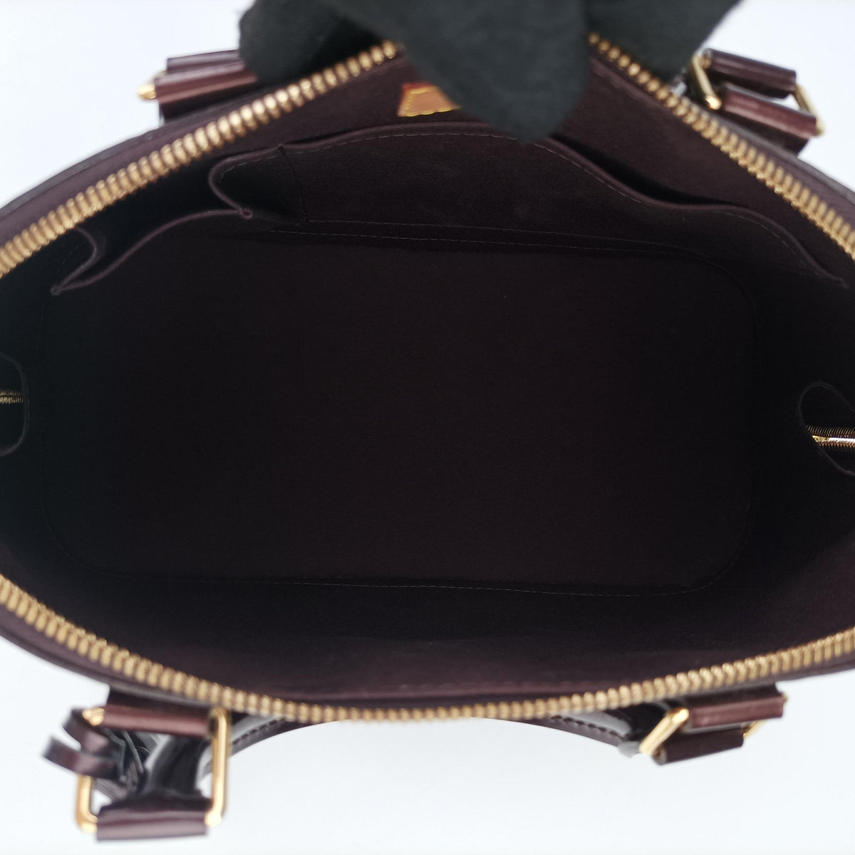 Vintage Louis Vuitton Alma PM Amarante Vernis M91611 handbag | stylenewstar