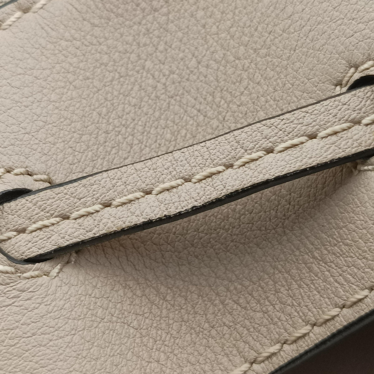 Pre-owned Loewe Hammock Beige Canvas × Leather  shoulderbag | stylenewstar