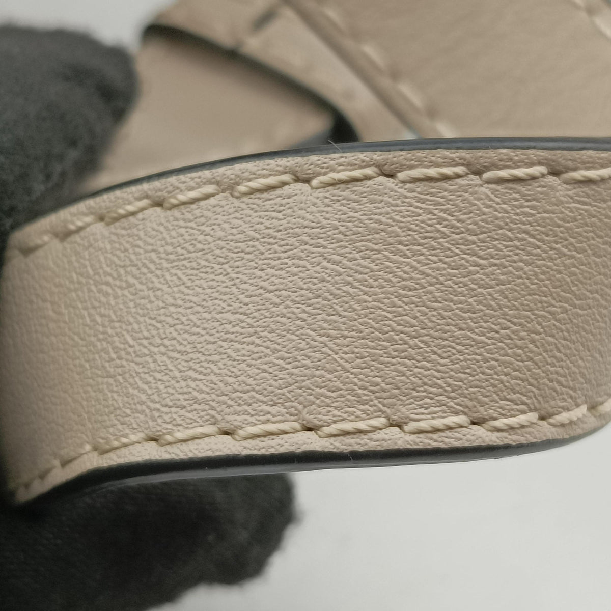 Pre-owned Loewe Hammock Beige Canvas × Leather  shoulderbag | stylenewstar