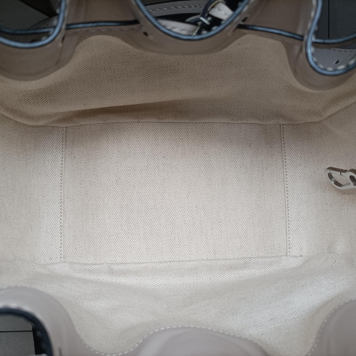 Pre-owned Loewe Hammock Beige Canvas × Leather  shoulderbag | stylenewstar