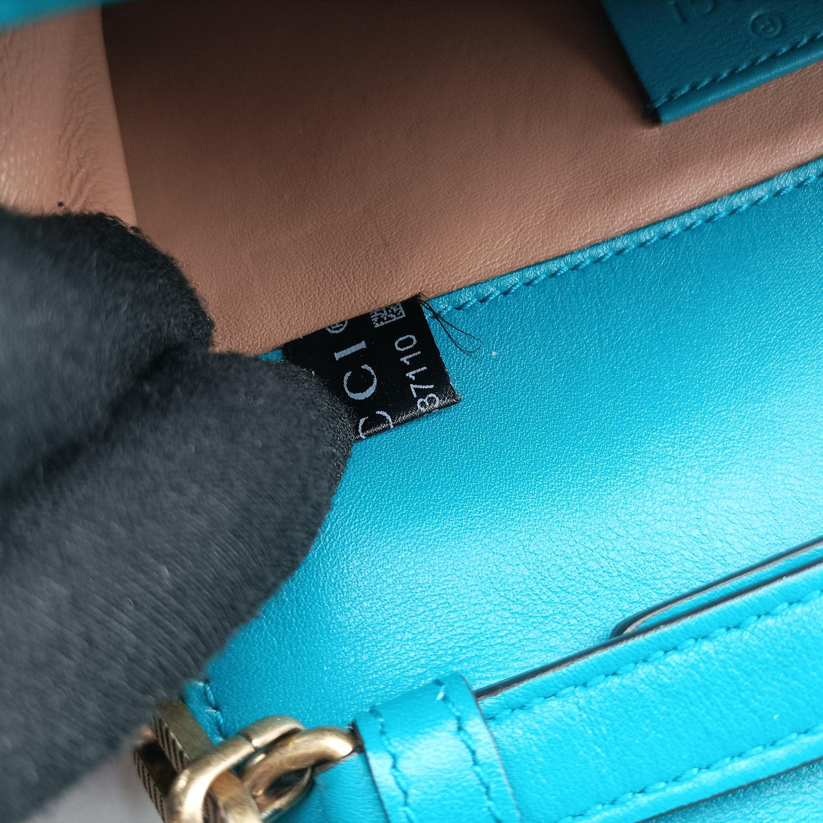 Pre-owned Gucci Broadway Blue velour 489218 shoulderbag | stylenewstar
