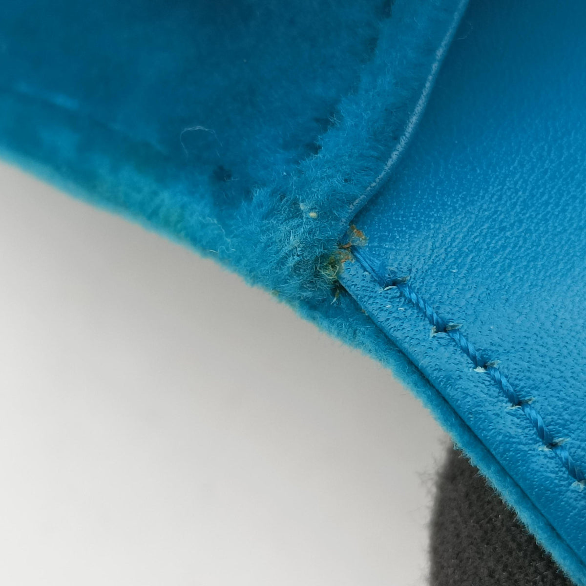 Pre-owned Gucci Broadway Blue velour 489218 shoulderbag | stylenewstar