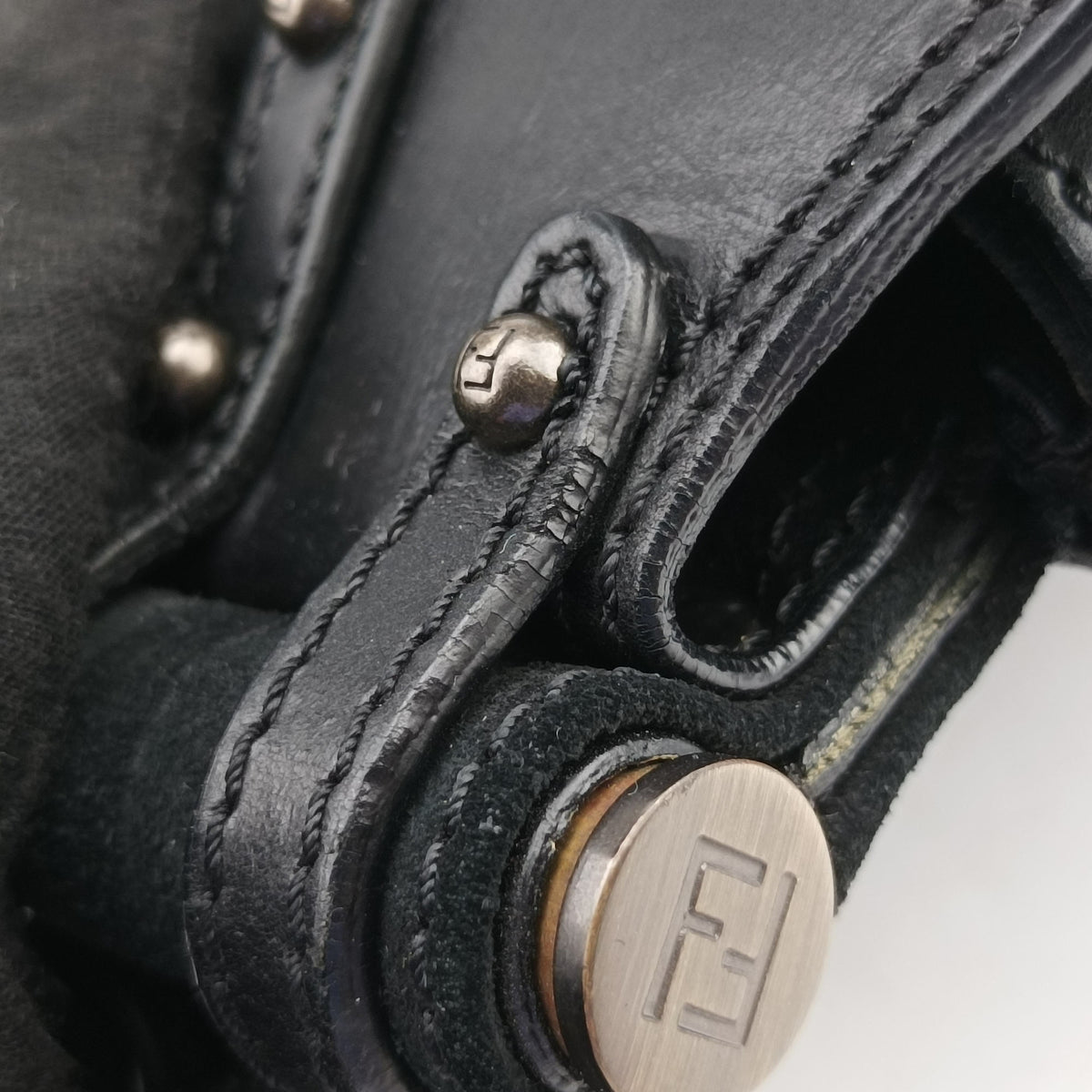 Secondhand Fendi Zucca Borse Magic Black Suede × Leather 8BN143 handbag | stylenewstar